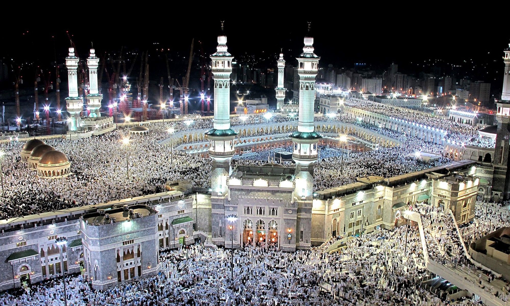 Watch Isha And Taraweeh Prayers Live From The Grand Mosque In Makkah